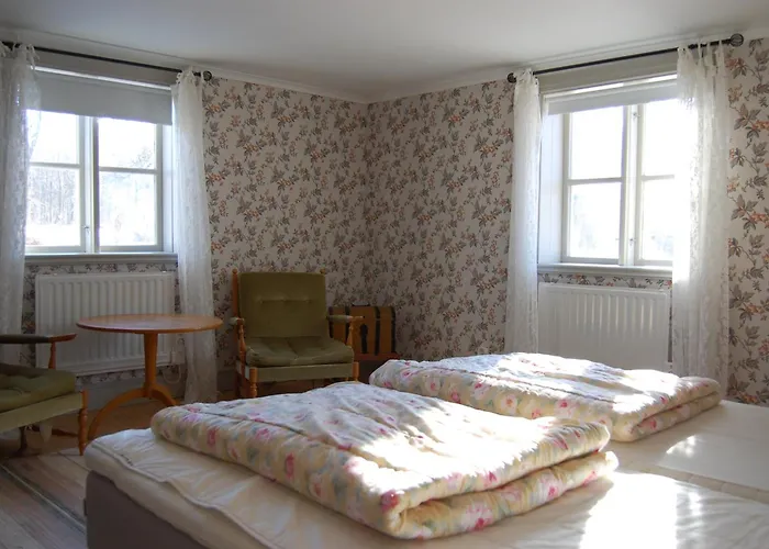 Vandrarhemmet Aras Saeteri Och Traedgardar